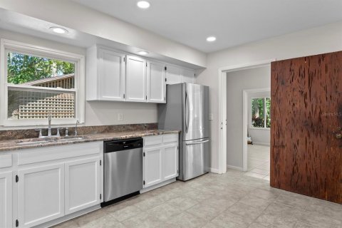 Villa ou maison à vendre à Odessa, Floride: 4 chambres, 200.95 m2 № 2429189 - photo 28