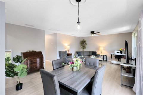 Condo in Casselberry, Florida, 2 bedrooms  № 1744486 - photo 6