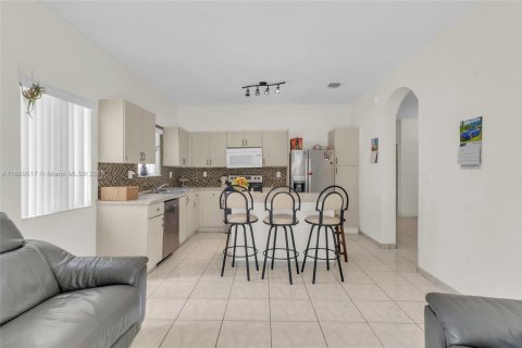 Купить виллу или дом в Майами, Флорида 4 спальни, 139.54м2, № 1855043 - фото 10