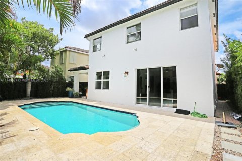 House in Miami, Florida 4 bedrooms, 245.82 sq.m. № 1729167 - photo 21