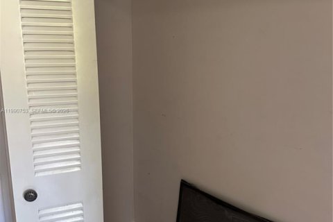 Купить таунхаус в Майами, Флорида 3 спальни, 134.8м2, № 2056535 - фото 9