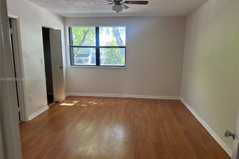 Купить таунхаус в Майами, Флорида 3 спальни, 134.8м2, № 2056535 - фото 15