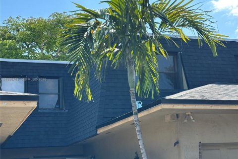 Купить таунхаус в Майами, Флорида 3 спальни, 134.8м2, № 2056535 - фото 4