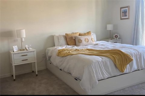 Купить виллу или дом в Маскотт, Флорида 9 комнат, 157.56м2, № 1900406 - фото 9