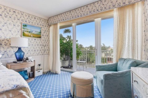 Condo in Palm Beach, Florida, 2 bedrooms № 2246704 - photo 14