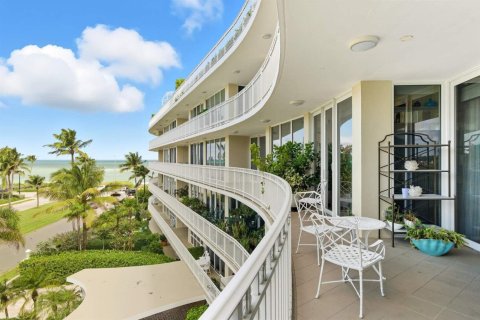 Condo in Palm Beach, Florida, 2 bedrooms  № 2246704
