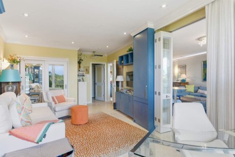 Condo in Palm Beach, Florida, 2 bedrooms № 2246704 - photo 18