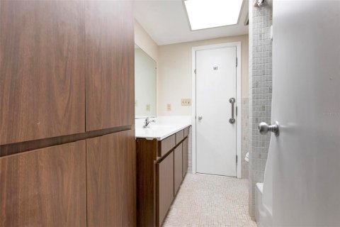 Casa en alquiler en Sarasota, Florida, 2 dormitorios, 143.16 m2 № 1870368 - foto 20