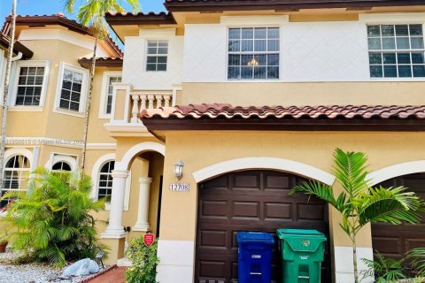 Touwnhouse à louer à Miramar, Floride: 3 chambres, 157.93 m2 № 1897230 - photo 1