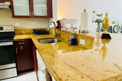 Touwnhouse à louer à Miramar, Floride: 3 chambres, 157.93 m2 № 1897230 - photo 3