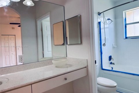 Touwnhouse à louer à Miramar, Floride: 3 chambres, 157.93 m2 № 1897230 - photo 11