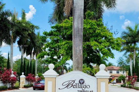 Touwnhouse à louer à Miramar, Floride: 3 chambres, 157.93 m2 № 1897230 - photo 18