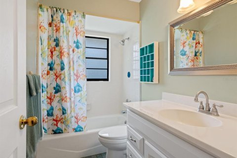 House in Bradenton, Florida 3 bedrooms, 155.24 sq.m. № 1907673 - photo 20