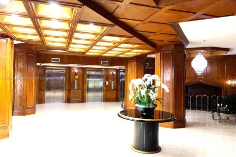 Купить кондоминиум в Халландейл-Бич, Флорида 2 спальни, 158.86м2, № 1966066 - фото 26