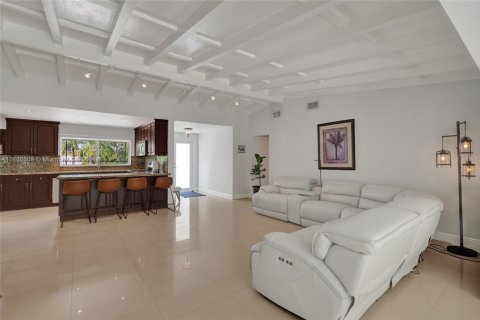Villa ou maison à vendre à North Miami, Floride: 4 chambres, 188.41 m2 № 2034702 - photo 8