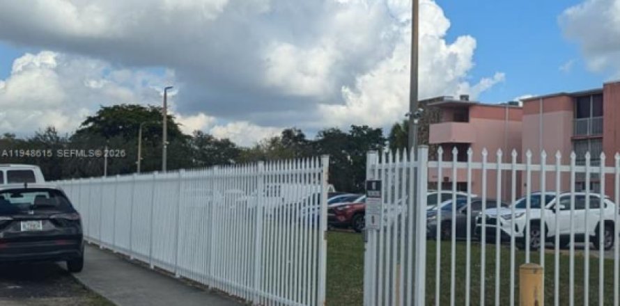 Condo in Miami, Florida, 2 bedrooms  № 2004929