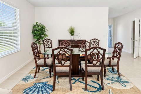 Villa ou maison à vendre à Edgewater, Floride: 4 chambres, 189.99 m2 № 2362353 - photo 7