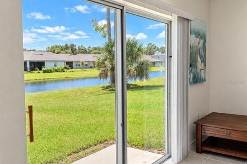 Villa ou maison à vendre à Edgewater, Floride: 4 chambres, 189.99 m2 № 2362353 - photo 19