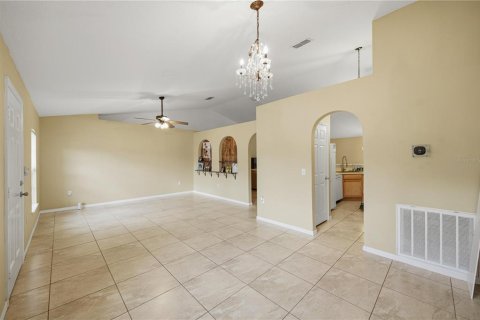 Casa en venta en Ocala, Florida, 3 dormitorios, 153.1 m2 № 2383731 - foto 4