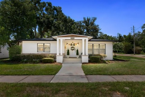 House in Orlando, Florida 3 bedrooms, 174.1 sq.m. № 2279817