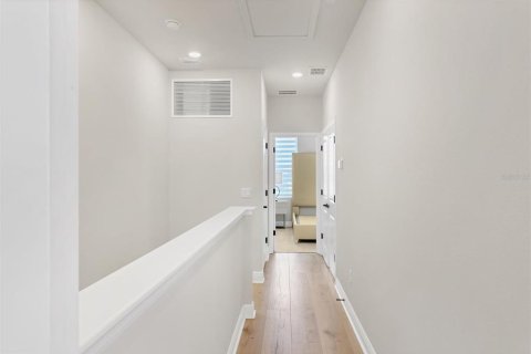 Townhouse in Sarasota, Florida 3 bedrooms, 191.94 sq.m. № 1802083 - photo 24