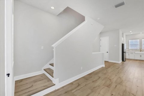 Townhouse in Sarasota, Florida 3 bedrooms, 191.94 sq.m. № 1802083 - photo 22