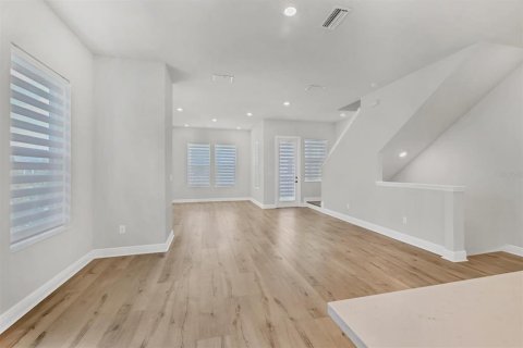 Townhouse in Sarasota, Florida 3 bedrooms, 191.94 sq.m. № 1802083 - photo 17