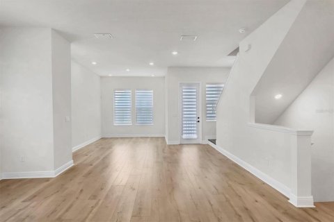 Townhouse in Sarasota, Florida 3 bedrooms, 191.94 sq.m. № 1802083 - photo 5