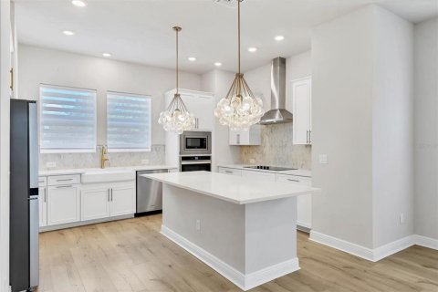Townhouse in Sarasota, Florida 3 bedrooms, 191.94 sq.m. № 1802083 - photo 11