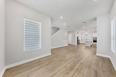 Townhouse in Sarasota, Florida 3 bedrooms, 191.94 sq.m. № 1802083 - photo 10