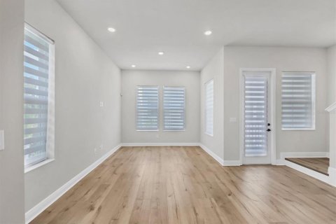 Townhouse in Sarasota, Florida 3 bedrooms, 191.94 sq.m. № 1802083 - photo 6