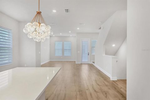 Townhouse in Sarasota, Florida 3 bedrooms, 191.94 sq.m. № 1802083 - photo 16