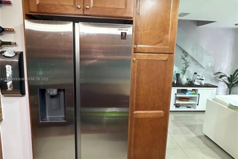 Touwnhouse à vendre à Miami, Floride: 3 chambres, 135.27 m2 № 1671063 - photo 21