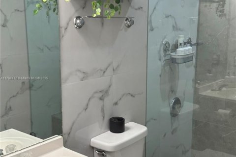 Touwnhouse à vendre à Miami, Floride: 3 chambres, 135.27 m2 № 1671063 - photo 24