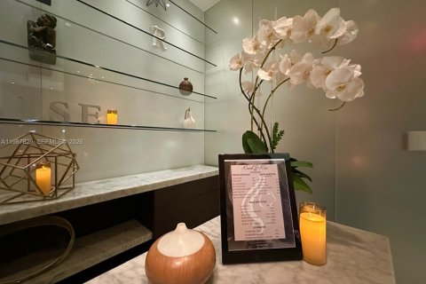 Copropriété à vendre à Miami, Floride: 2 chambres, 116.96 m2 № 2052314 - photo 14