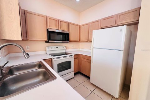 House in Orlando, Florida 3 bedrooms, 105.72 sq.m. № 2277660 - photo 11
