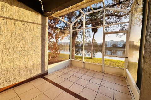 House in Orlando, Florida 3 bedrooms, 105.72 sq.m. № 2277660 - photo 14