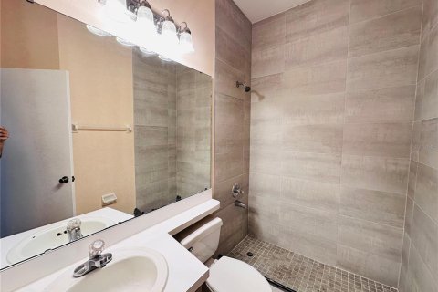 House in Orlando, Florida 3 bedrooms, 105.72 sq.m. № 2277660 - photo 5