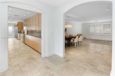 Casa en alquiler en Hollywood, Florida, 5 dormitorios, 328.6 m2 № 1996810 - foto 6