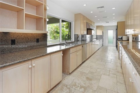 Casa en alquiler en Hollywood, Florida, 5 dormitorios, 328.6 m2 № 1996810 - foto 10