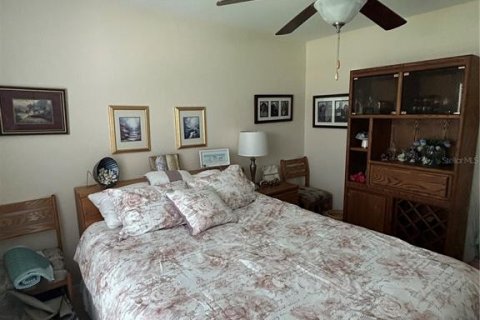House in North Port, Florida 3 bedrooms, 133.41 sq.m. № 2358246 - photo 9