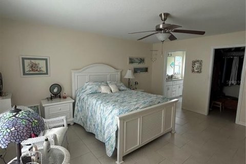 House in North Port, Florida 3 bedrooms, 133.41 sq.m. № 2358246 - photo 4