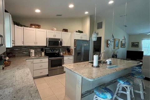 House in North Port, Florida 3 bedrooms, 133.41 sq.m. № 2358246 - photo 12