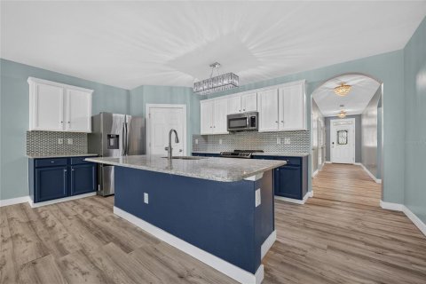 Casa en venta en Port Charlotte, Florida, 4 dormitorios, 171.5 m2 № 2416319 - foto 5