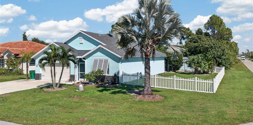 Casa en Port Charlotte, Florida 4 dormitorios, 171.5 m2 № 2416319