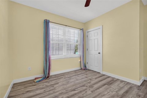 Casa en venta en Port Charlotte, Florida, 4 dormitorios, 171.5 m2 № 2416319 - foto 22