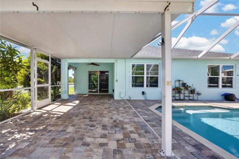Casa en venta en Port Charlotte, Florida, 4 dormitorios, 171.5 m2 № 2416319 - foto 27