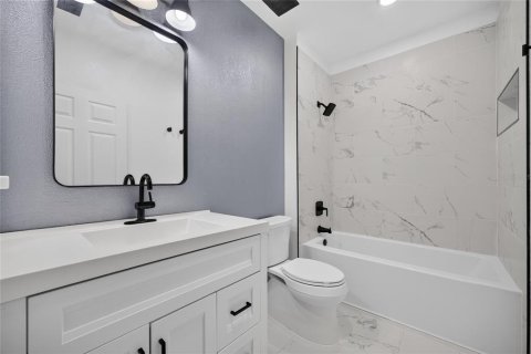 Casa en venta en Port Charlotte, Florida, 4 dormitorios, 171.5 m2 № 2416319 - foto 21