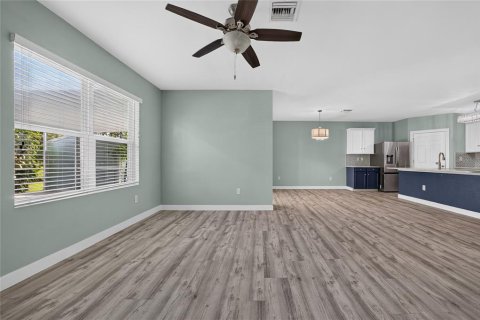 Casa en venta en Port Charlotte, Florida, 4 dormitorios, 171.5 m2 № 2416319 - foto 12
