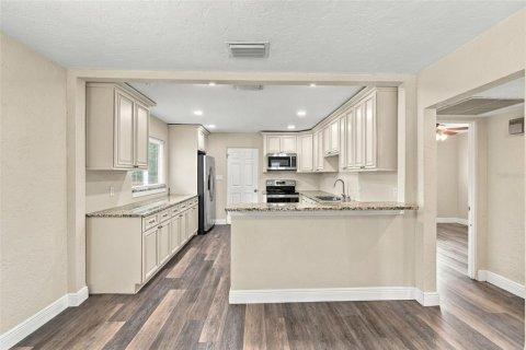 Villa ou maison à vendre à Saint Petersburg, Floride: 2 chambres, 73.86 m2 № 2396012 - photo 7